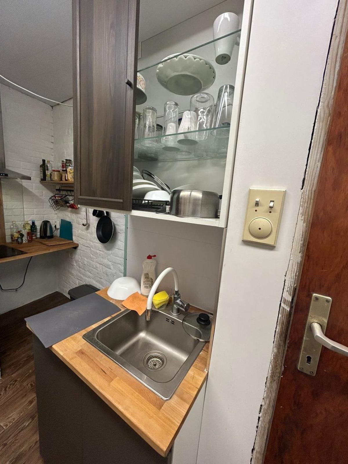 Private Apartament With Shared Bathroom 贝尔格莱德 外观 照片